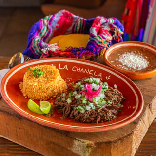 Dinner Combo Plate with 2 Guisados