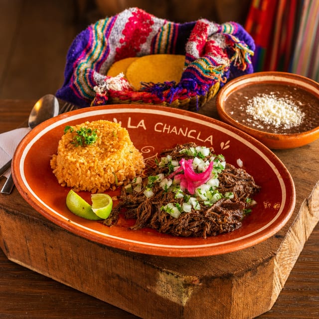 Dinner Combo Plate with 2 Guisados.